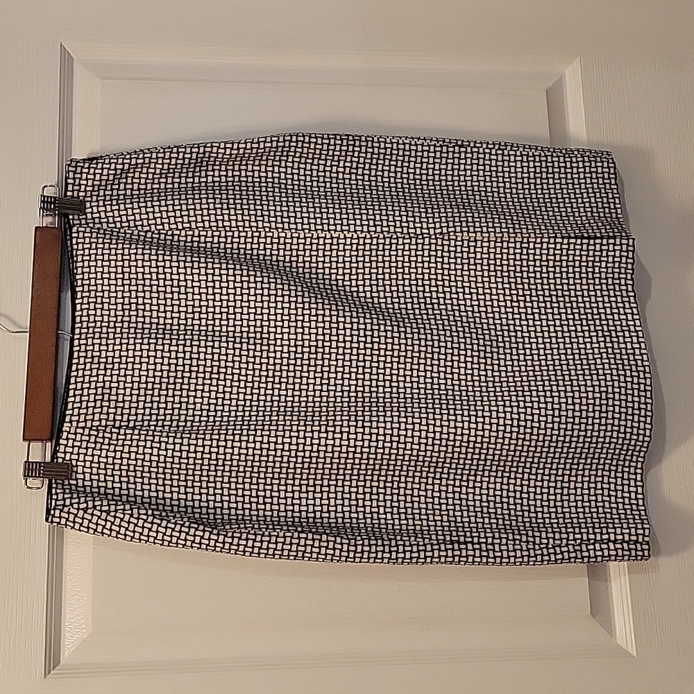 White House Black Market Pencil Skirt